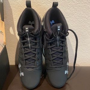 New Men’s Under Armor Nitro Mid MC Football cleats